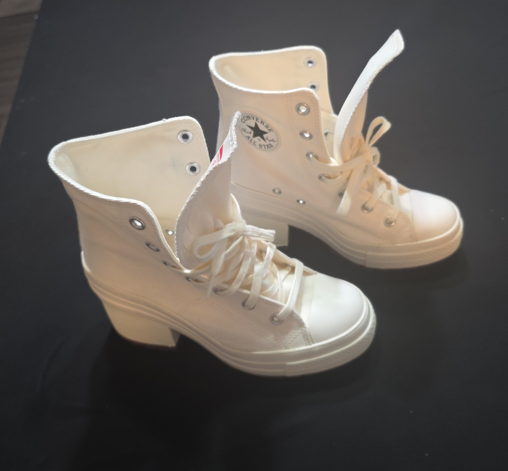 Converse Chuck 70 De Luxe Heel Off White Platform High Tops Women’s 8